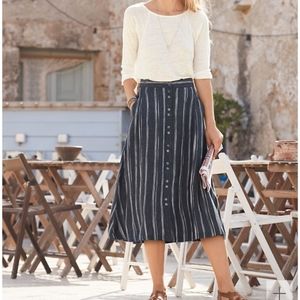 NWT Beautiful Garnet Hill button down linen skirt